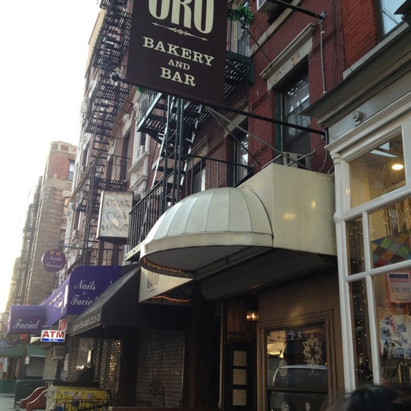 Foto tirada no(a) Oro Bakery and Bar por C W. em 12/24/2012
