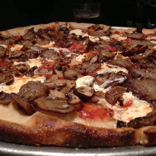 Pizza was really good - zeppole's - ah-mazing! Enjoy!