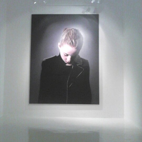 Foto tirada no(a) Galeria Hilario Galguera por Kandi K. em 1/16/2013
