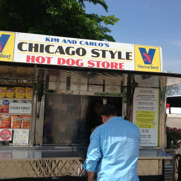 Foto diambil di Kim &amp; Carlo&#39;s Chicago Style Hot Dogs oleh Kal S. pada 5/17/2013