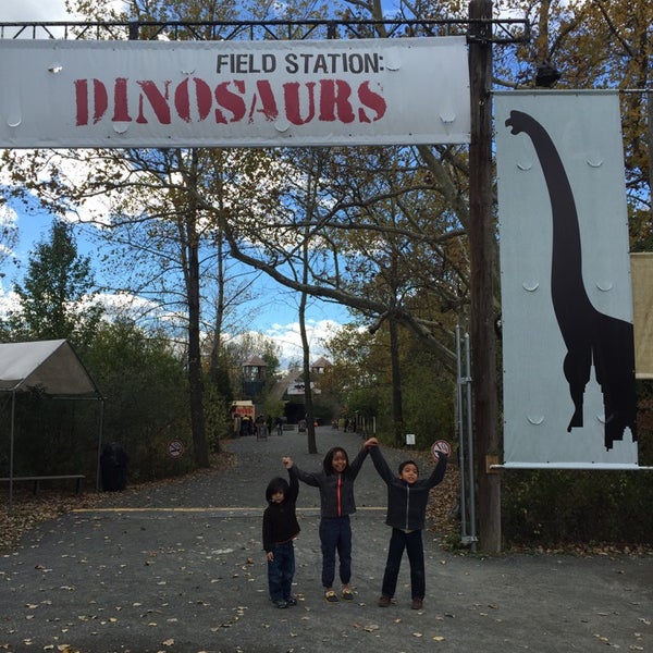 10/26/2014 tarihinde Cristina D.ziyaretçi tarafından Field Station: Dinosaurs'de çekilen fotoğraf