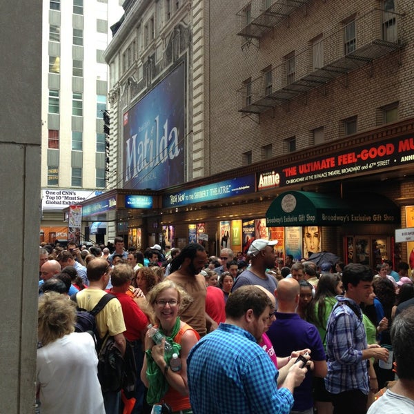 7/13/2013にEric S.がShubert Alleyで撮った写真