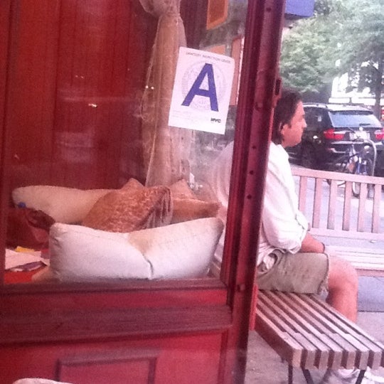 10/4/2012 tarihinde Ann O.ziyaretçi tarafından Cafe Panino Mucho Giusto'de çekilen fotoğraf