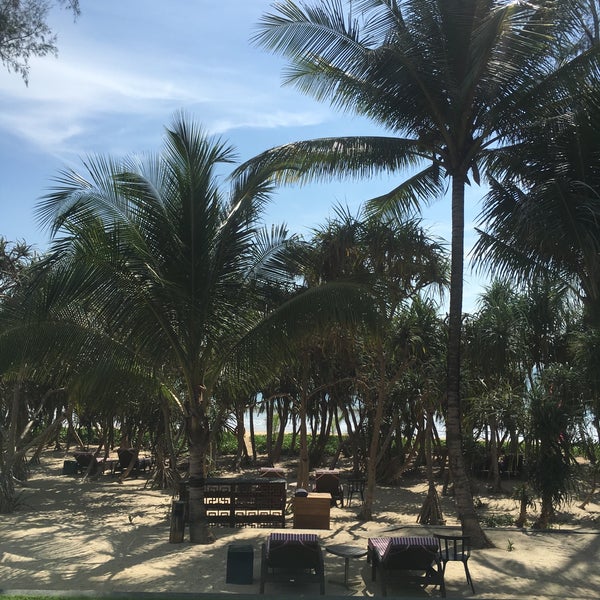 Photo prise au Baba Beach Club Phuket Luxury Hotel par Kratai K. le5/12/2018