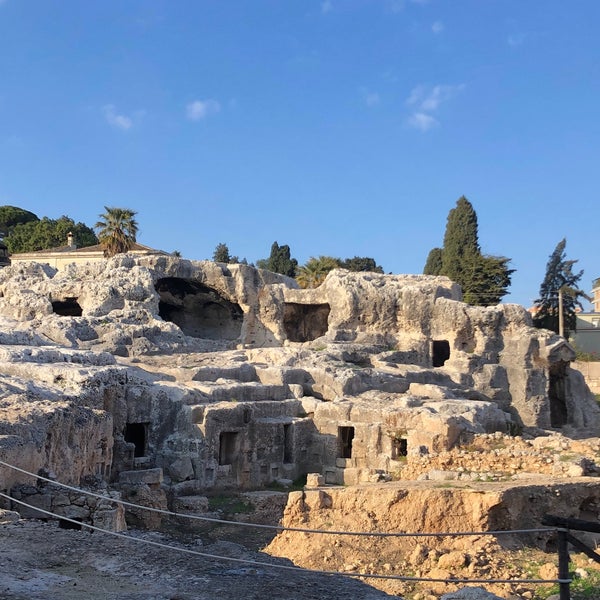 Tomba di Archimede Sito storico e protetto in Siracusa