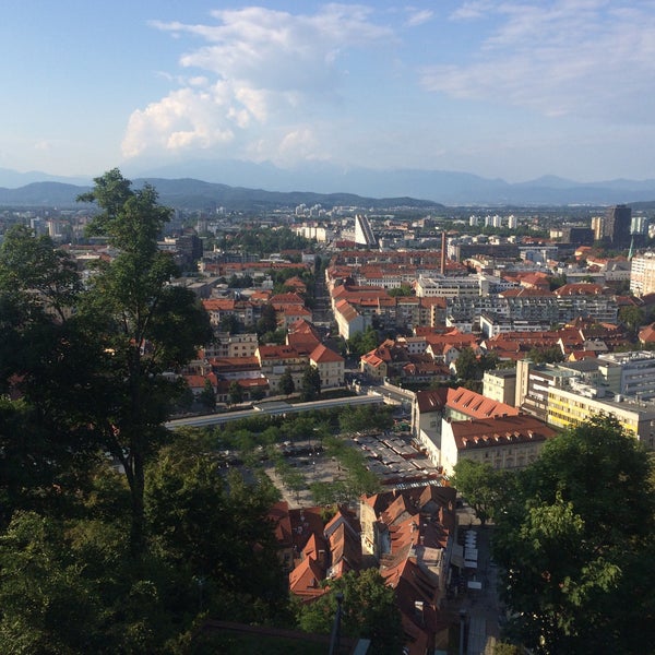 6/30/2015 tarihinde Jānis B.ziyaretçi tarafından Ljubljanski Grad | Ljubljana Castle'de çekilen fotoğraf