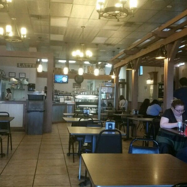 Photo taken at Star Coffee Texas by Montanna S. on 4/14/2017