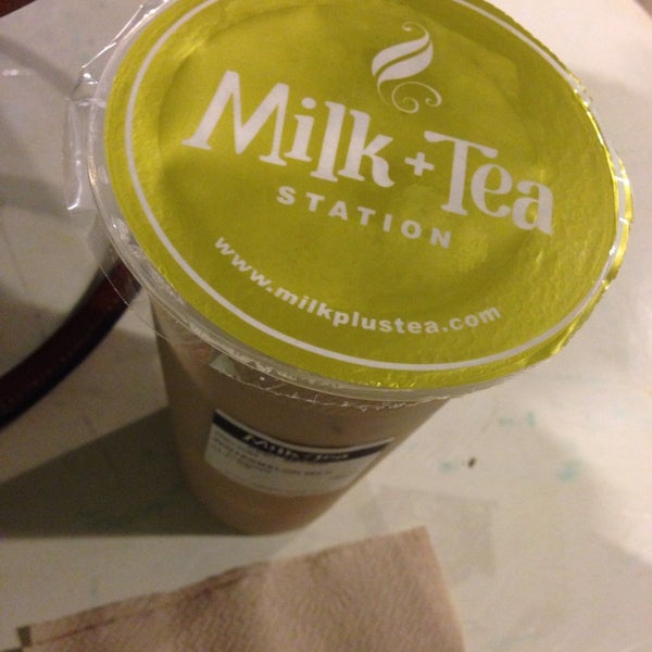 Das Foto wurde bei Milk+Tea Station Cebu von Anna Mae D. am 7/21/2014 aufgenommen
