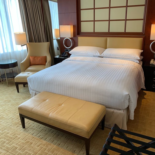 Photo taken at Shanghai Marriott Hotel City Centre by Chen Shang O. on 3/30/2019