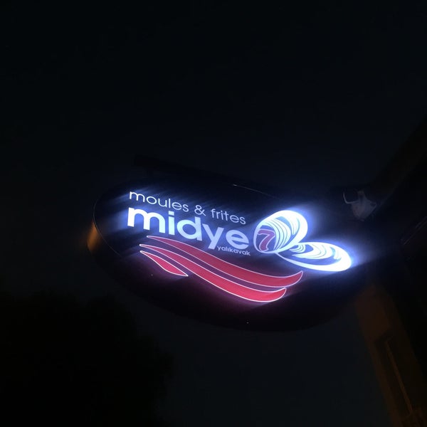 Photo taken at Midye7 by batislam on 7/15/2021