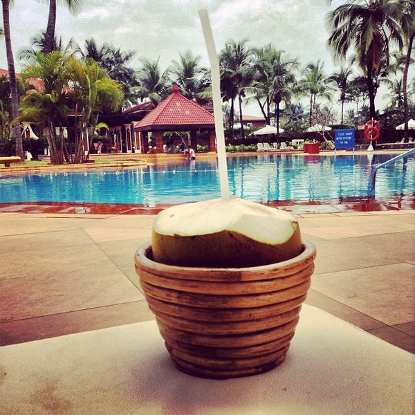 Ramada Caravela Beach Resort & Spa Hotel in Varca