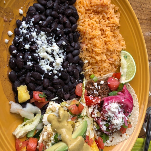 Photo taken at Agave Cocina &amp; Tequila | Issaquah Highlands by Jenn M. on 8/31/2018