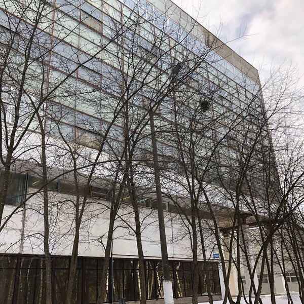 Нии джанелидзе санкт-петербург. Нии ни. Саратов театральный институт собинова. Нии ни. Сати саратовский театральный.