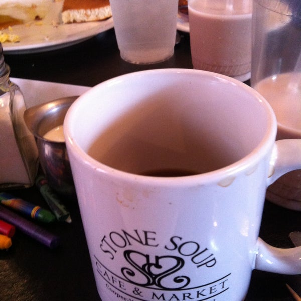 4/27/2013にDeirdre M.がStone Soup Cafe &amp; Marketで撮った写真