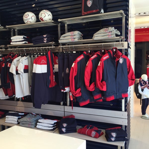 Cagliari hotsell calcio shop