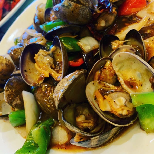 Foto scattata a Newport Tan Cang Seafood Restaurant da bOn il 3/9/2020