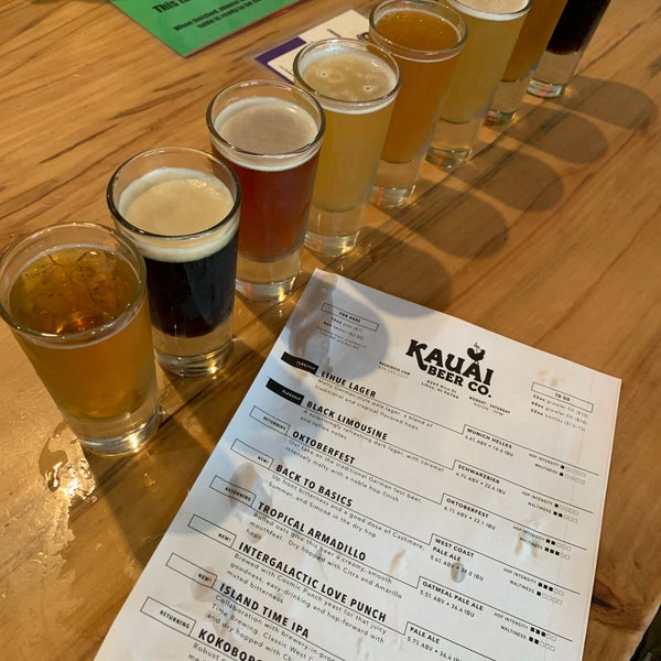 Foto tirada no(a) Kauai Beer Company por bOn em 12/14/2021