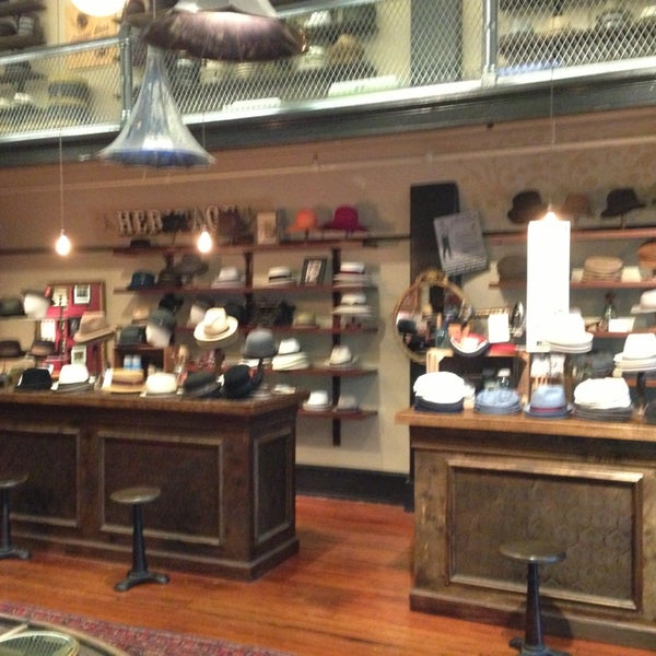 8/4/2013にBruce B.がGoorin Bros. Hat Shop - Gaslampで撮った写真
