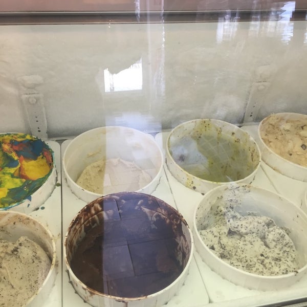 7/25/2016에 Douglass L.님이 Kilwins Chocolates &amp; Ice Cream에서 찍은 사진