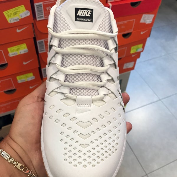 nike outlet bg