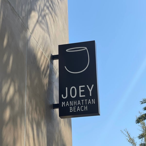 Photo taken at JOEY Manhattan Beach by Rose P. on 4/27/2022