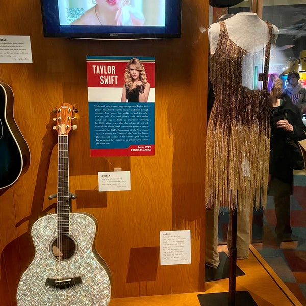 1/8/2022 tarihinde Jenny L.ziyaretçi tarafından Country Music Hall of Fame &amp; Museum'de çekilen fotoğraf