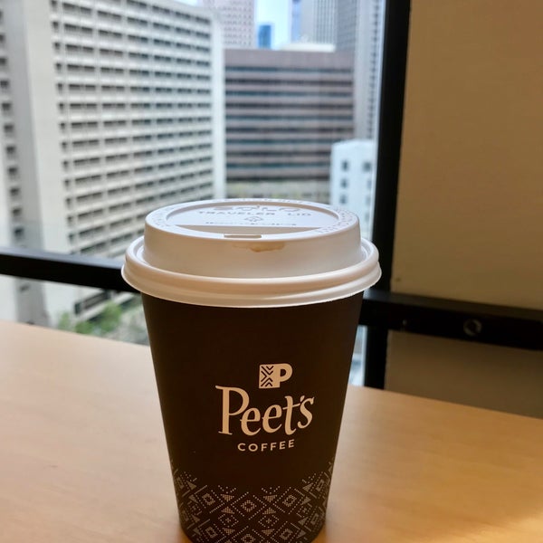 Снимок сделан в Peet&#39;s Coffee &amp; Tea пользователем Jenny L. 4/16/2018