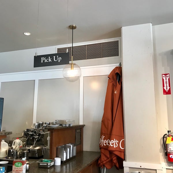 Foto tirada no(a) Peet&#39;s Coffee &amp; Tea por Jenny L. em 7/16/2018