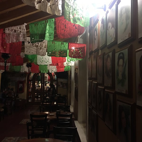 Foto diambil di Restaurante El Edén oleh Ricardo C. pada 9/9/2016