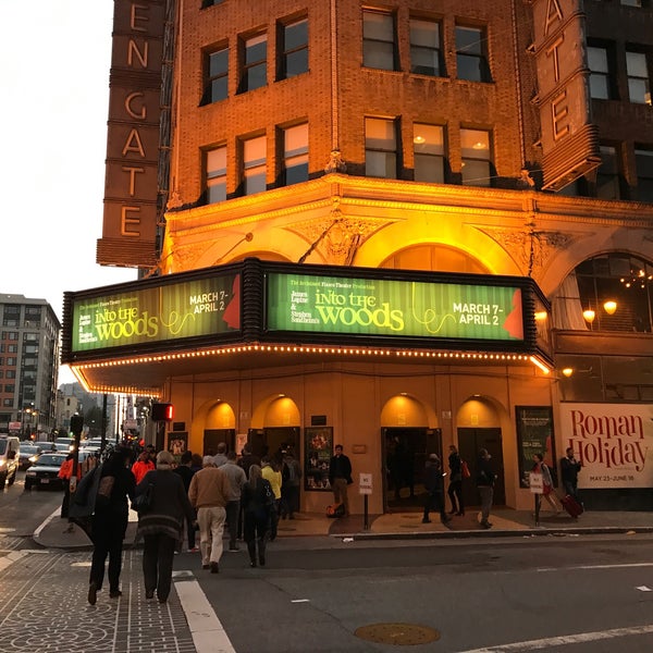Das Foto wurde bei Golden Gate Theatre von Bacilio M. am 3/31/2017 aufgenommen