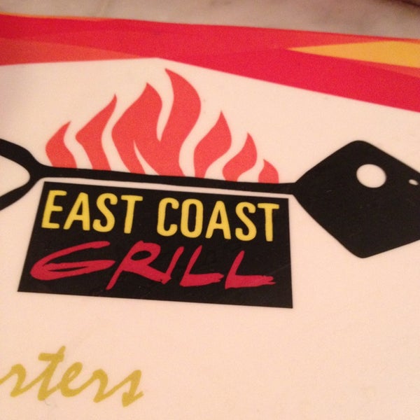 Foto diambil di East Coast Grill &amp; Raw Bar oleh EJ P. pada 3/23/2013