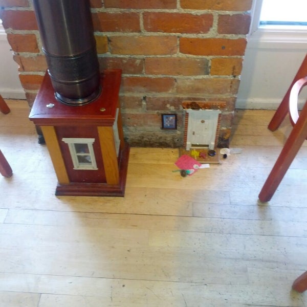 5/26/2013にMaria C.がSweetwaters Coffee &amp; Tea Washington St.で撮った写真