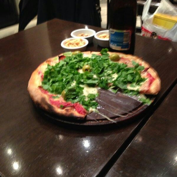Das Foto wurde bei Pizza Donna von Camila Z. am 11/2/2013 aufgenommen