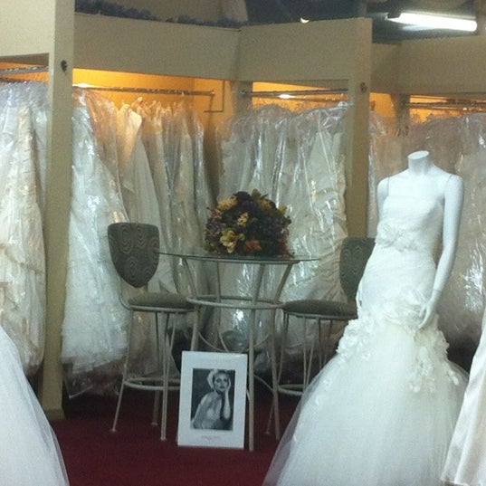 Bridal and Bridal Store en Mission Valley East