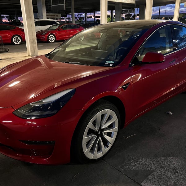 Hertz Rental Car Location in Midway District