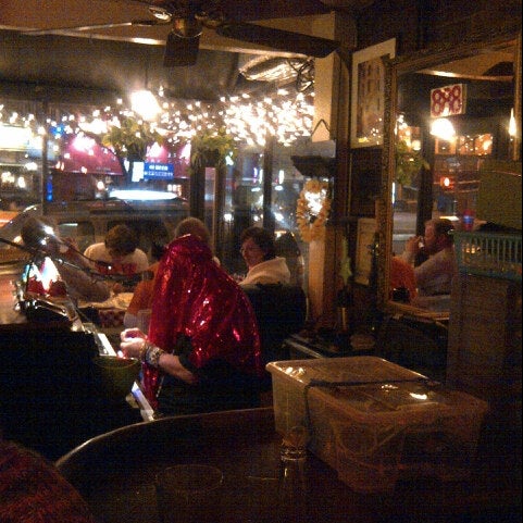 4/1/2013 tarihinde Felicia Y.ziyaretçi tarafından Mimi&#39;s Italian Restaurant &amp; Piano Bar'de çekilen fotoğraf