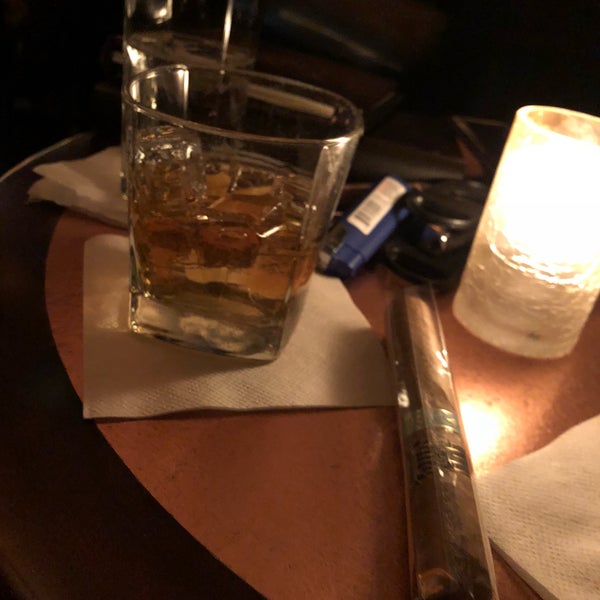 Not many old school cigar bars left in New York. This one is big so not too difficult to get a whiskey and cigar with friends. Enjoyed the service.