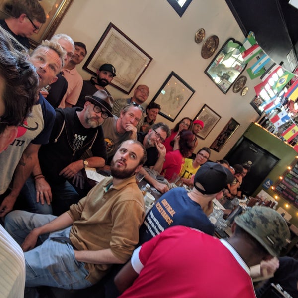 6/28/2018 tarihinde Trev ✌.ziyaretçi tarafından Commonwealth Cafe and Pub'de çekilen fotoğraf