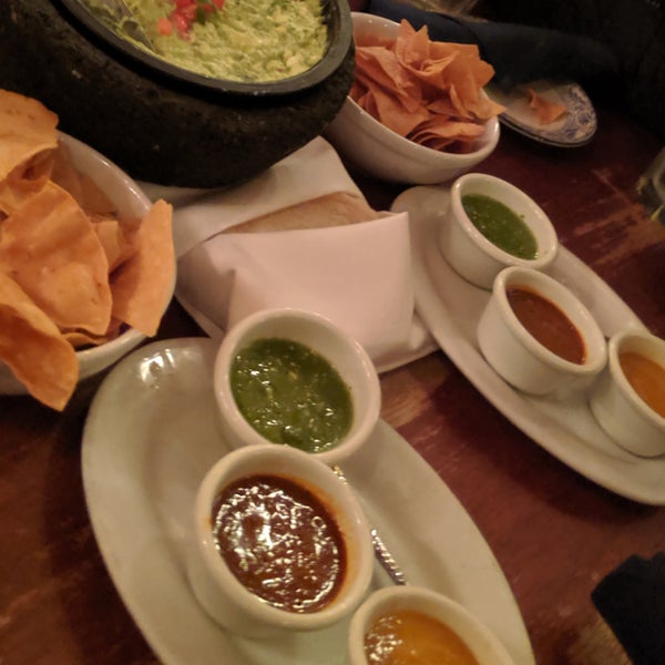 Foto scattata a Colibrí Mexican Bistro da Tomomi I. il 5/17/2019