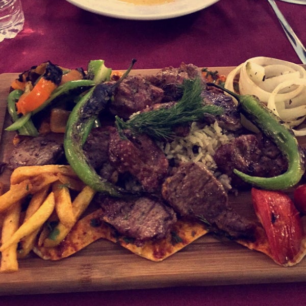 Das Foto wurde bei Melita Şark Sofrası Cafe &amp; Restaurant von Mustafa G. am 4/3/2016 aufgenommen