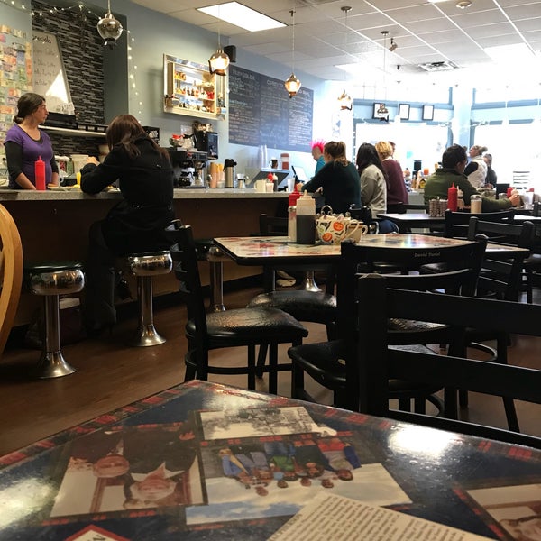 11/30/2017 tarihinde Deke M.ziyaretçi tarafından The Ugly Mug Diner'de çekilen fotoğraf