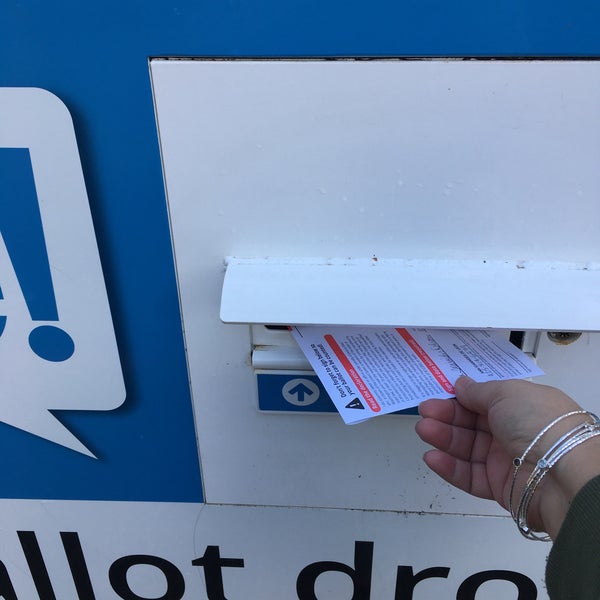 KCLS Kingsgate Library - Library in Kirkland