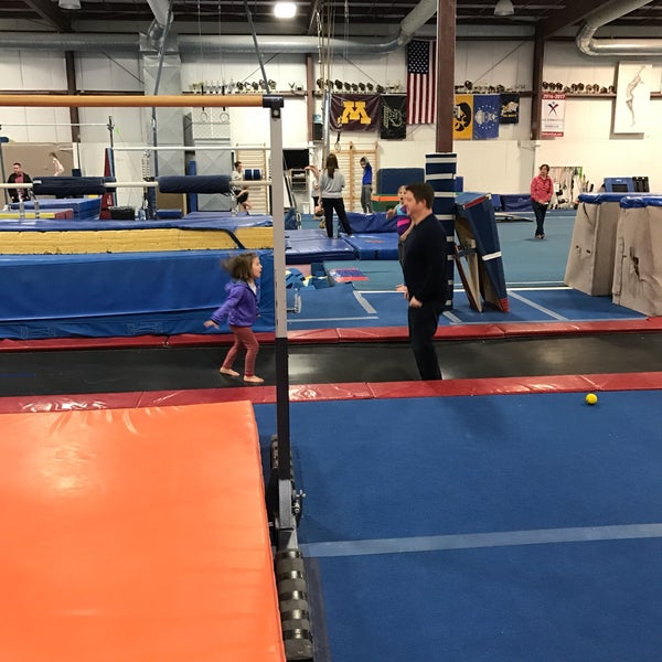 Salto Gymnastics Brookfield'de Jimnastik Merkezi
