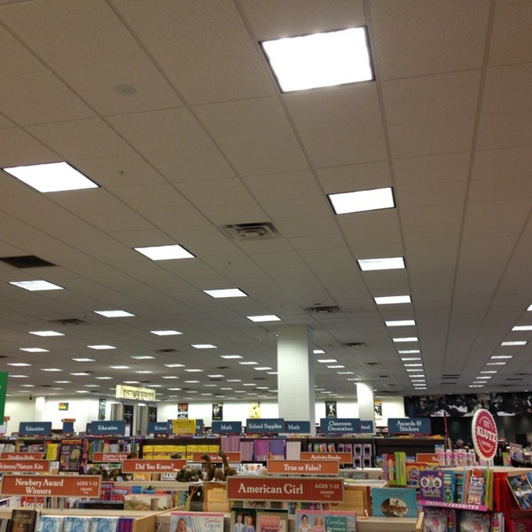 Barnes Noble La Frontera Village Round Rock Tx