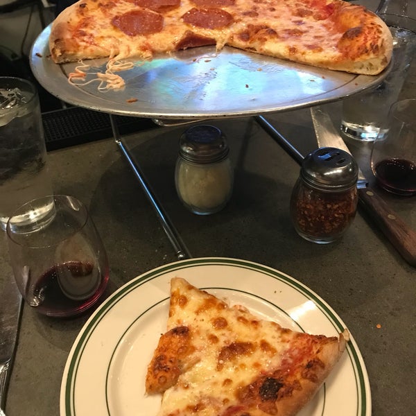 Photo taken at Velo Pizzeria by Shirleen L. on 3/31/2018