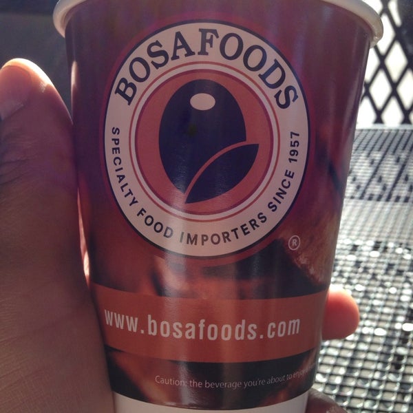 7/26/2014 tarihinde stephan r.ziyaretçi tarafından BOSA Foods'de çekilen fotoğraf