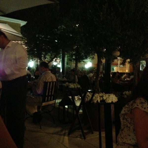 7/20/2013 tarihinde Alberto S.ziyaretçi tarafından Restaurante Du Liban'de çekilen fotoğraf