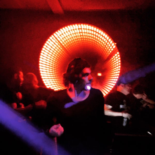 Foto scattata a Audio Nightclub da Volkan Ç. il 11/8/2015