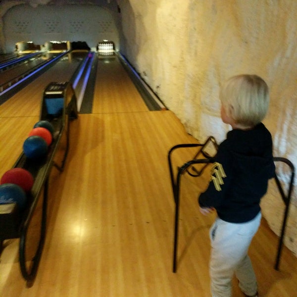 bowling vans