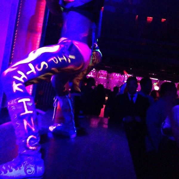 6/23/2013 tarihinde Luciano C.ziyaretçi tarafından Ivy Nightclub at Andaz San Diego'de çekilen fotoğraf